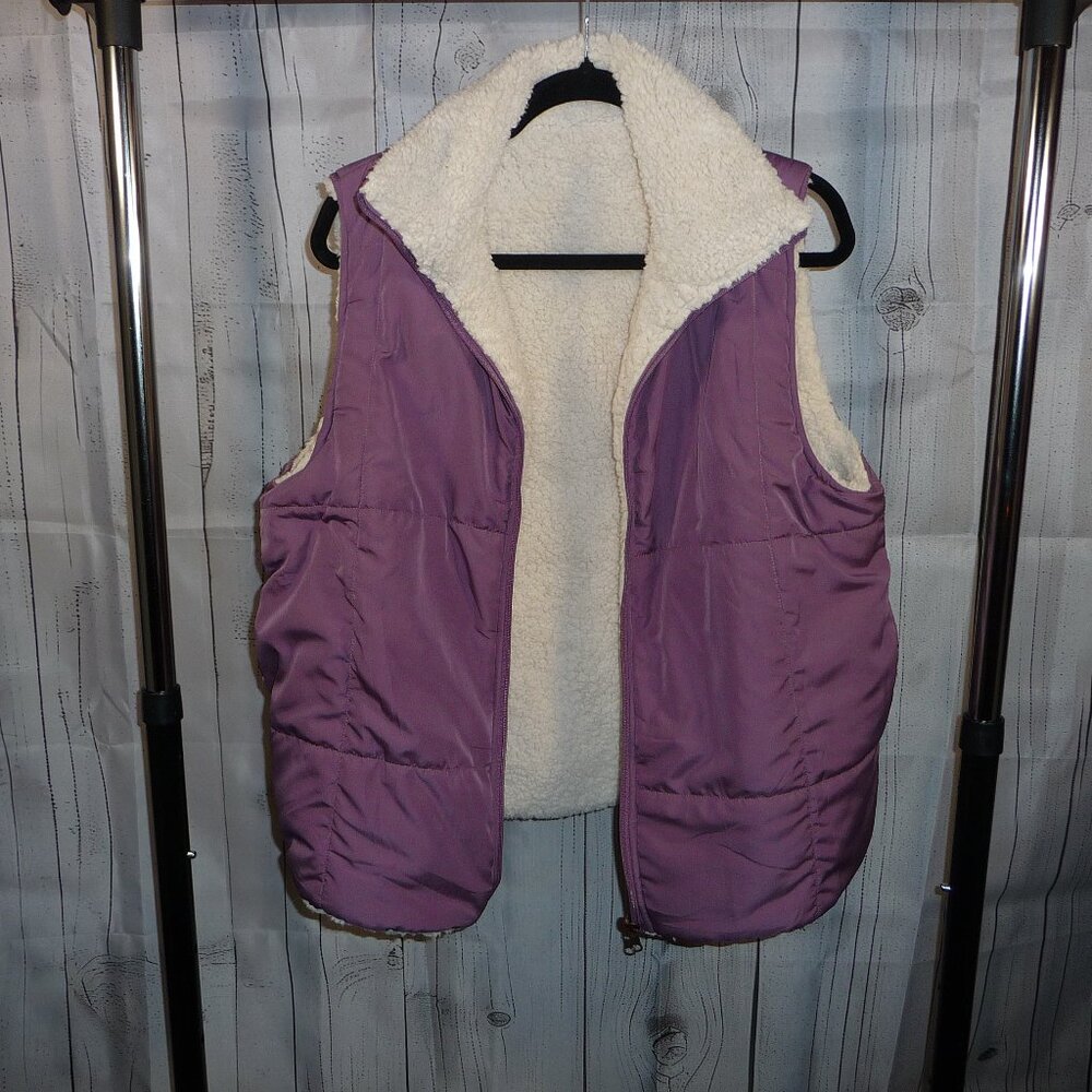 Discount Diva - Reversible Puffer Vest with Sherpa Lining - Plum, Ivory - XL